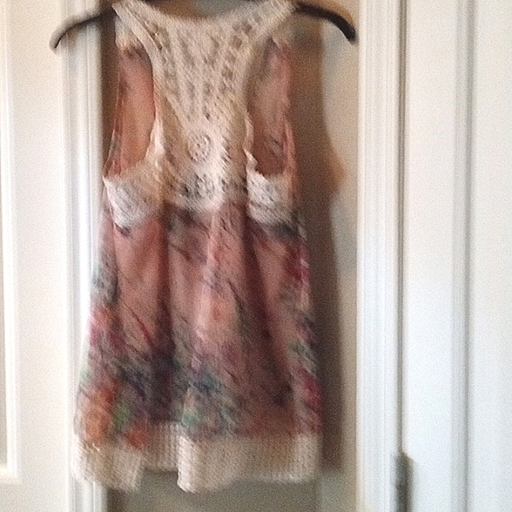 Sheer Floral Lace Tank - Picture 3 of 8